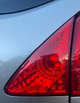 Luz trasera interior conductor peugeot 3008 2008-2014 o/s - freno 328 Foto 1 de 4