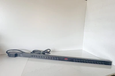 APC NetShelter Basic Rack PDU 0U 30A 120V 24 NEMA 5-20 tomacorriente AP7532 Foto 1 de 4