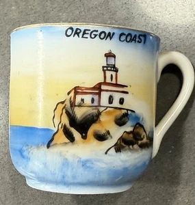 Tillamook Rock "Oregon Coast" Lighthouse Hand Painted Souvenir Porcelain Cup - Picture 1 of 6