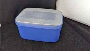 Tupperware Swing Box Container 2.2 L / 9 Cup Base & Cover Blue & Clear - Picture 1 of 2