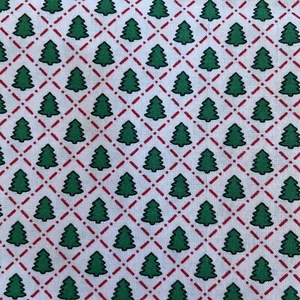 mini christmas pine tree red geometric square 1 yard - Picture 1 of 3
