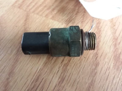 Оригинальный переключатель температуры радиатора BMW 95-98 750iL 5,4 л-V12 61318360857 - Изображение 1 из 3