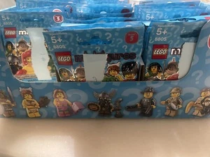 Lego Minifigure Series 5 Pick your figure 8805 New and Sealed - Picture 1 of 3