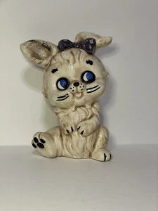 Vintage 1981 Kitschy Bunny Rabbit Figurine Ceramic Grey Blue Eyes - Picture 1 of 3