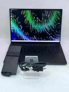 Razer Blade 16 240 Hz i9-13900HX 64GB 1TB RTX 4070 Excellent Condition with new - Picture 1 of 14