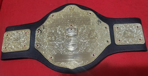 Cintura Jakks Pacific 2003 WWE World Heavyweight Wrestling Champion in schiuma