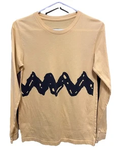 Camiseta manga larga Raising Canes Crew. Charlie Brown. Talla pequeña (ver medida) - Imagen 1 de 6