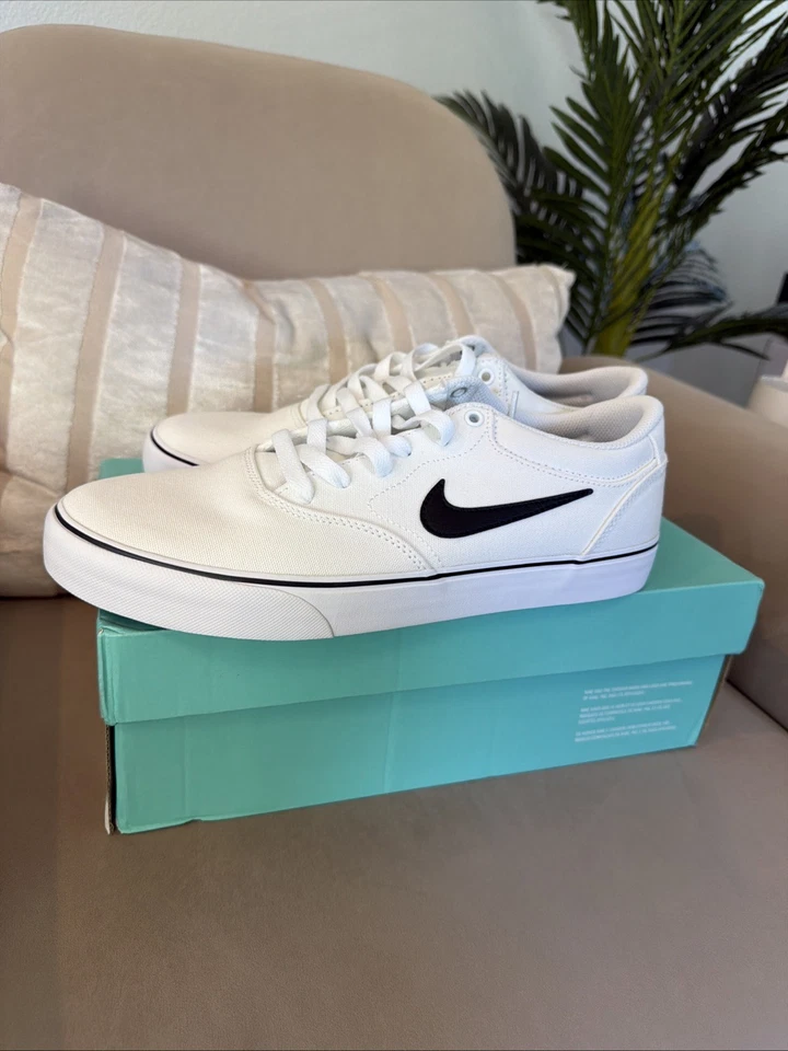 Nike SB Chron 2 Para hombres Talla 9 Blanco Negro Lona Skate Zapatos Atléticos DM3494 100 Foto 1 de 4