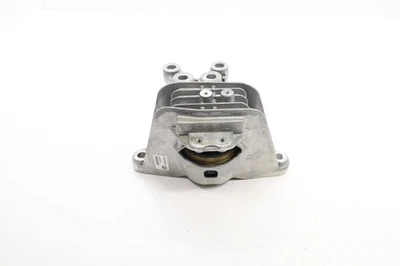 2020 - 2025 CHRYSLER VOYAGER ENGINE RIGHT FRAME MOUNT BRACKET OEM 68224746AD - Image 1 of 4