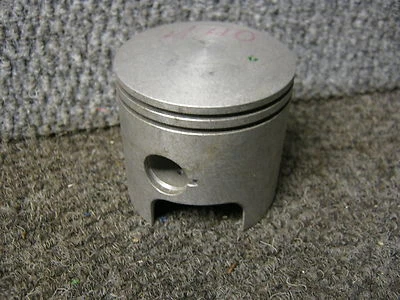 PISTÓN SKI-DOO TNT BLIZZARD SM 440 1970-1975 67,42 MM VINTAGE SKIDOO TOMA DE FUERZA VERDE Foto 1 de 4