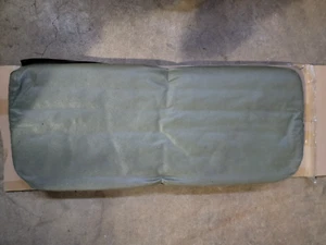 NOS Gruppo cuscino sedile inferiore vinile posteriore Willys M38 M38A1 Jeep G740-7697499 - Foto 1 di 19