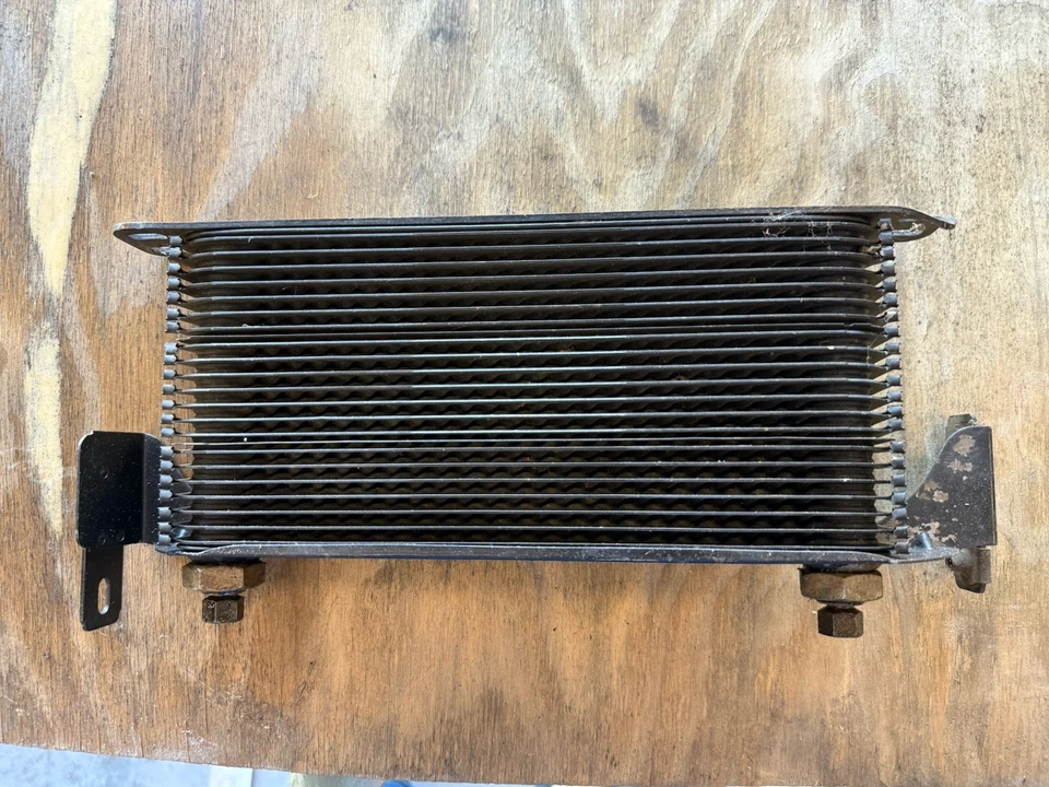 Chrysler Plymouth Dodge Mopar enfriador de aceite del motor 59538 1969 1979 1971 años 60 1970 Foto 1 de 4