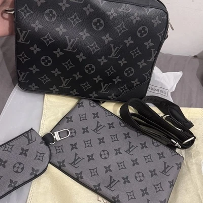 Trio Men's Messenger Bag