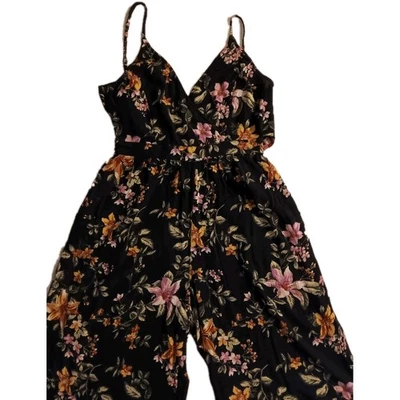 Mameluco largo floral negro American Eagle M con lazo pierna dividida lados abiertos Foto 1 de 4
