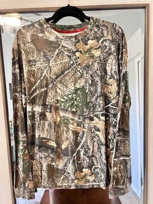 Realtree Men's Long Sleeve Scent Control Hunting Camouflage T-Shirt, size Medium - Image 1 of 3