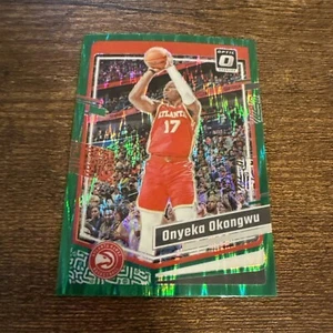 Onyeka Okongwu #163 2023-24 Optic Green Shock Parallel - Picture 1 of 2