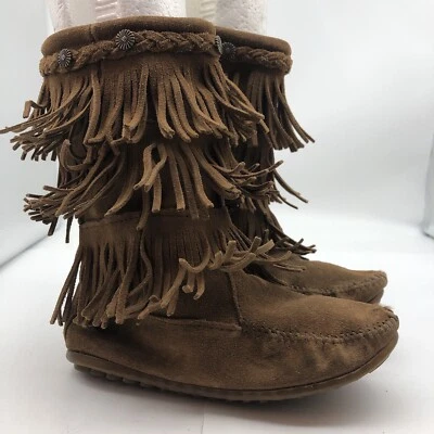 Minnetonka Brown Triple Layer Fringe Boots Moccasins Women's Size 6 - Image 1 of 4