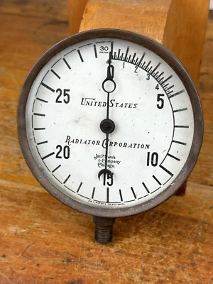 Винтажный манометр U.S. Radiator Corp., неповрежденное стекло, циферблат Crescent Moon - Изображение 1 из 4