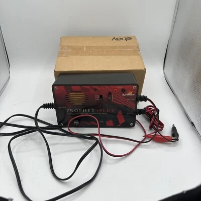 Dynamite Prophet Plus AC/DC 4-7 Cell Ni-Cd & Ni-MH Peak Fast Battery Charger - Image 1 of 4