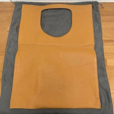 Bolso de mano Tom Ford Alix plegable marrón usado Foto 1 de 4