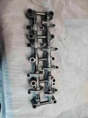 Conjunto de brazo basculante para camioneta Toyota 1985-1995 motor 2,4 L L4 22R 13801-35010 Foto 1 de 2