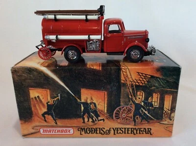 Matchbox YFE04 Fire Engine Series 1939 Bedford Tanker YFE04 - Image 1 of 4