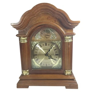 Orologio Vintage Westminster Tempus Fugit Legno Quarzo Mantello 1/4 Ora Carillon FUNZIONA - Foto 1 di 21