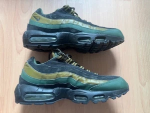 Nike Air Max 95 Men's Carbon Green UK Size 10 Trainers - Very Good Condition - Picture 1 of 9