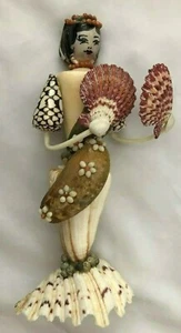 Atemberaubende mehrfarbige 9" asiatische Frau MUSCHEL Kunst Skulptur Figur - roter Fächer - Bild 1 von 6