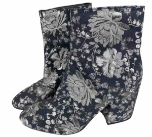 Women’s Merona Arie Blue Metallic Silver Floral Brocade Ankle Booties Sz 8 - Picture 1 of 8