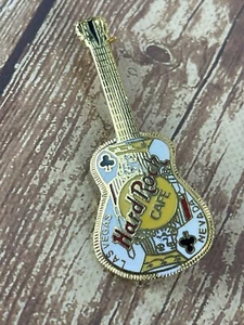 🎸"HARD ROCK CAFE PIN" Las Vegas Nevada MARTIN King Clubs Card Game GUITAR LOGO - Picture 1 of 3