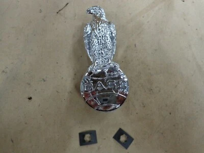 Estuche águila cromada emblema delantero 1030 730 830 800 400 630 440 450 530 930 300 430  Foto 1 de 4