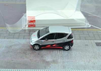 Coche de motor Busch 48603 Mercedes Benz Clase A escala HO 1:87 Foto 1 de 2