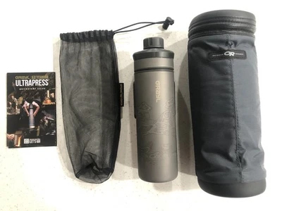 Parka botella Grayl Titanium UltraPress e investigación al aire libre Foto 1 de 4