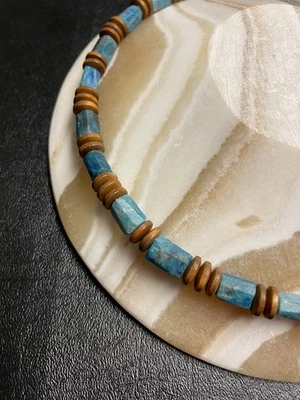 "Collar hecho a mano de plata de ley 925 de 20,5"" de apatita azul y madera de alta calidad" Foto 1 de 4