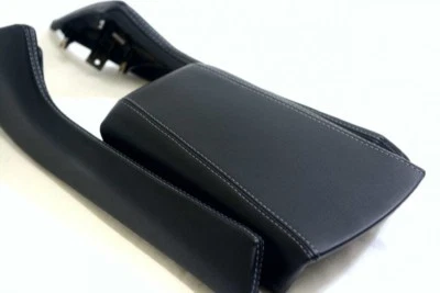 Apoyabrazos y molduras de consola de cuero sintético para Nissan Máxima 16-19 puntada gris Foto 1 de 4