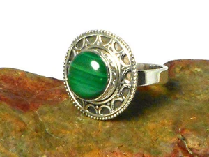 Green Round MALACHITE Sterling Silver 925 Gemstone Ring - Picture 1 of 4