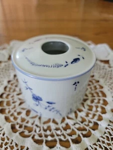 Receptor de pelo francés de porcelana La Tisaniere Decor du Musee Conde Chantilly - Imagen 1 de 12