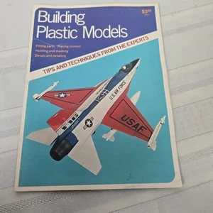 Building Plastic Models Kalmbach Books 1977 - Picture 1 of 5