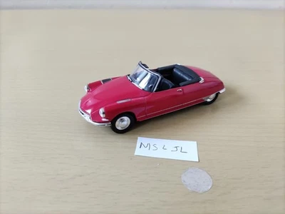 UNIVERSAL HOBBIES, CITROËN DS 19 CABRIOLET 1961, 1/43e - Photo 1/2