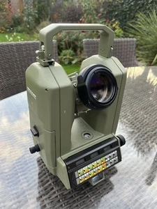 Wild Heerbrugg Theodolite T2000s - Picture 1 of 9