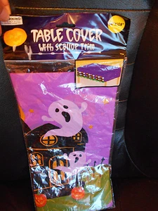 Halloween Tischdecke mit Jakobsmuschel Borte, 54" x 108" Geist Spukhaus Szene Neu - Bild 1 von 4