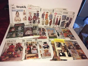 Lote de 18 patrones usados de McCall's, Butterick & Simplicity manualidades disfraces moda - Imagen 1 de 4
