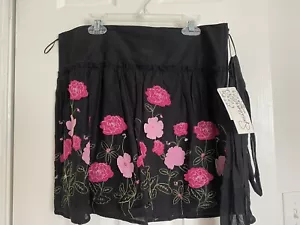 Nueva con etiquetas Falda de mujer Flores Bordada Negra Fuscha Talla Mediana M - Imagen 1 de 13