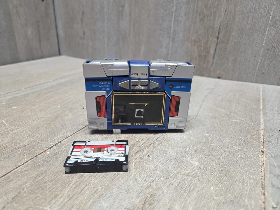 Transformers Soundwave/rewind 1984 G1 figure - Image 1 of 4
