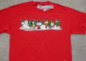 Snoopy Christmas T Shirt Peanuts Large Red Winter Scene Snowman - Picture 1 of 1