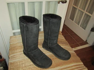 UGG Classic Tall II Boot 1016224 Black Suede Upper Authentic Womens sz 8 - Image 1 of 4