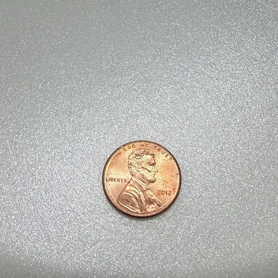 2012 Sem Estado Perfeito Mark Lincoln Shied Penny Moeda Rara dos EUA Sem Erro Limpa e Bom Brilho - Imagem 1 de 4