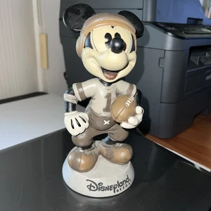 Mickey Mouse Old Time Fußballspieler Wackelkopf Walt Disney World 8 Zoll - Bild 1 von 14