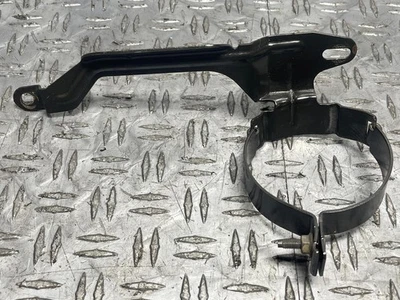 Крепежный кронштейн для кондиционера Ford Mustang 1999-04 годов выпуска 284 - Изображение 1 из 4